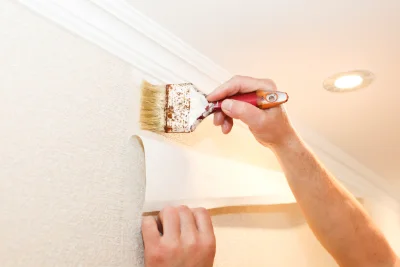 Pose de papier peint à Walbach — revêtements muraux et toiles de verre